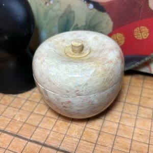 Natural Carved Soapstone Apple Trinket Box Paperweight Light Marbled Stone EUC
